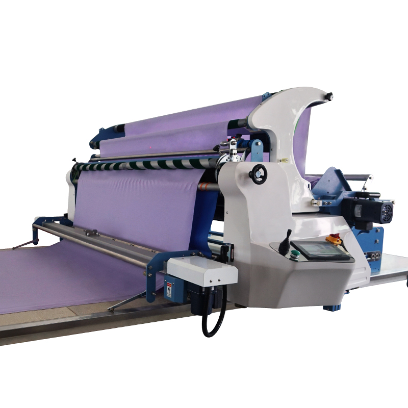 雨衣專用拉布機(jī)